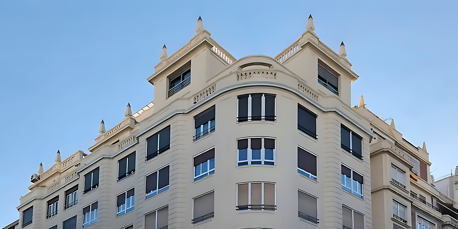 Edificio Cirilo Amorós, Valencia