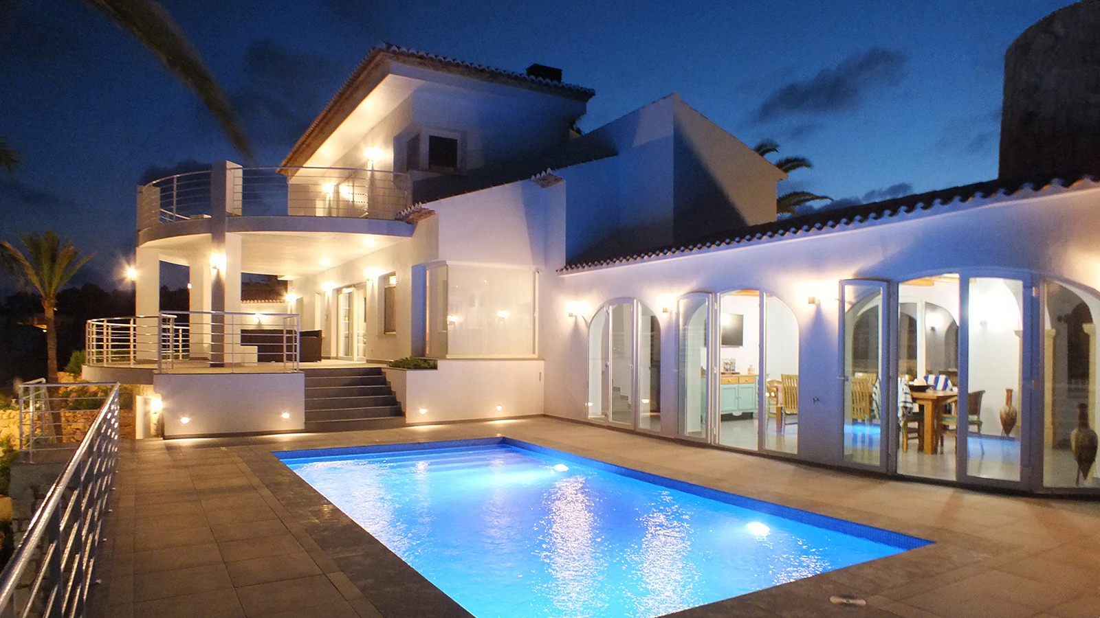 Casa junto al acantilado, Cap Negre